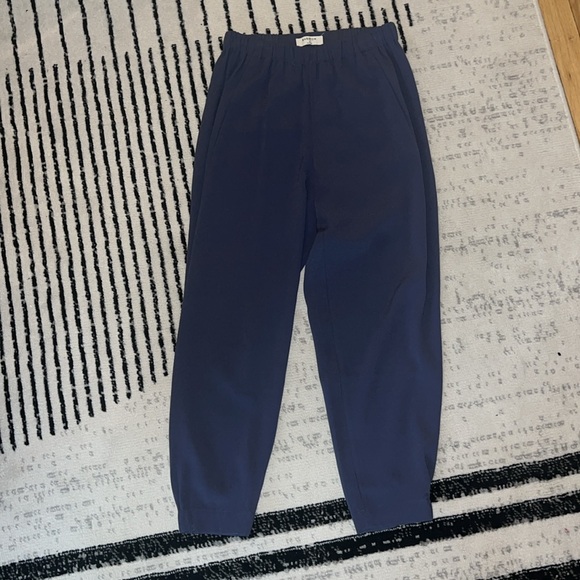 Babaton Aritzia Dexter Pants Jogger Style High-Rise Cuffed Pockets Navy Blue S - Picture 4 of 6